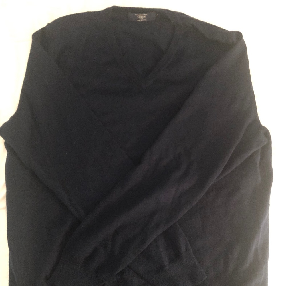 Men’s navy v-neck sweater